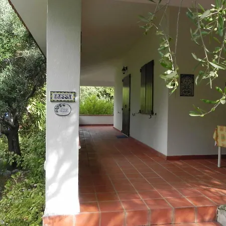 S'archiotta 3* בוג'רו